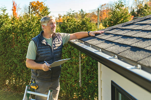 Professional Roofing technician working in Byron, MI